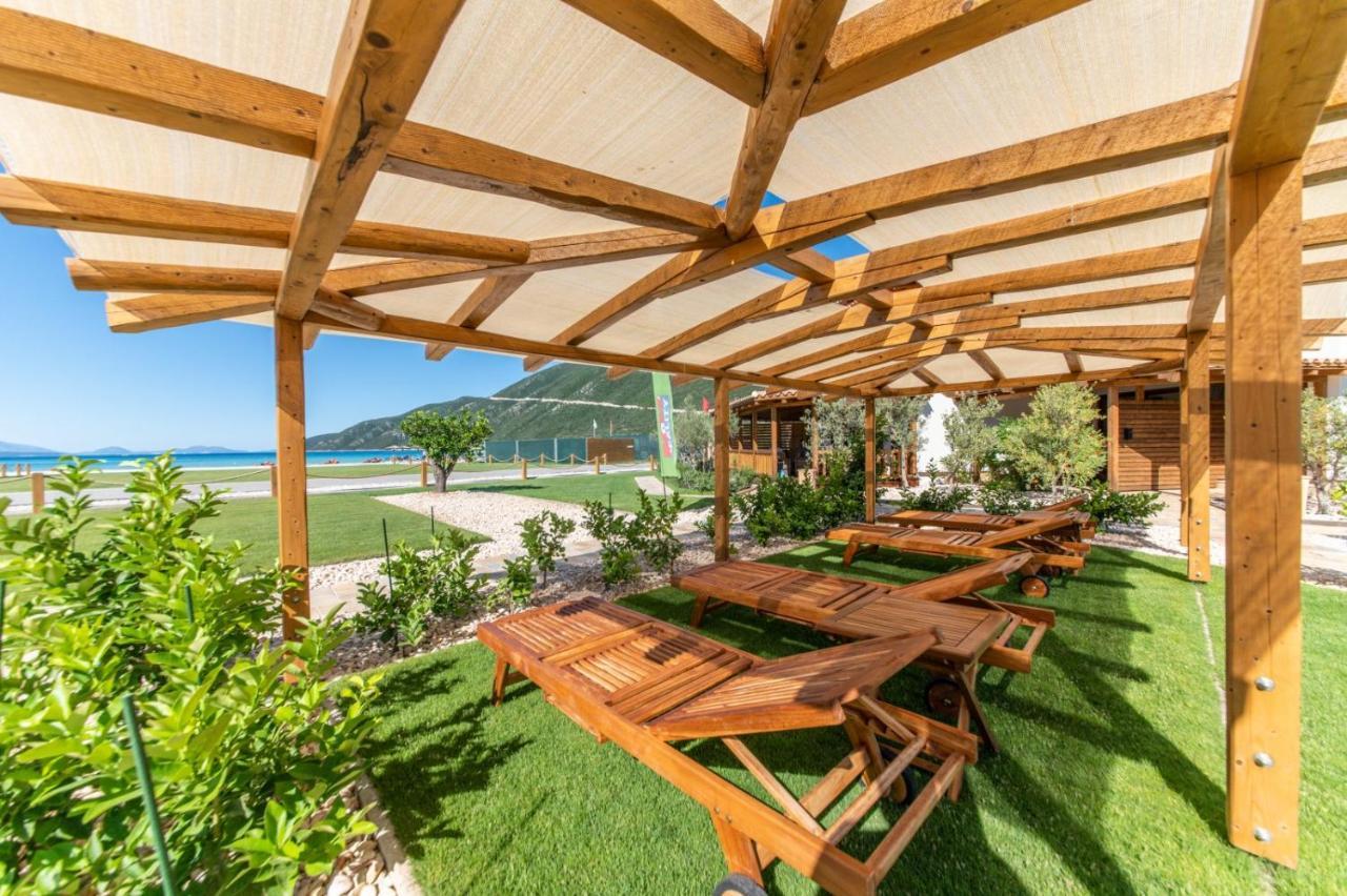 Seaside Resort Vasiliki エクステリア 写真