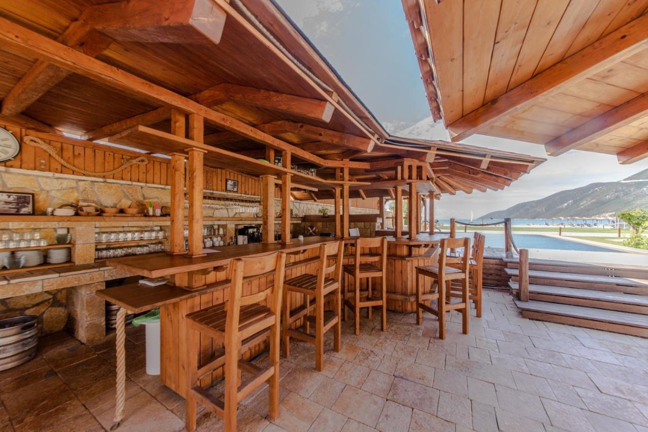Seaside Resort Vasiliki エクステリア 写真
